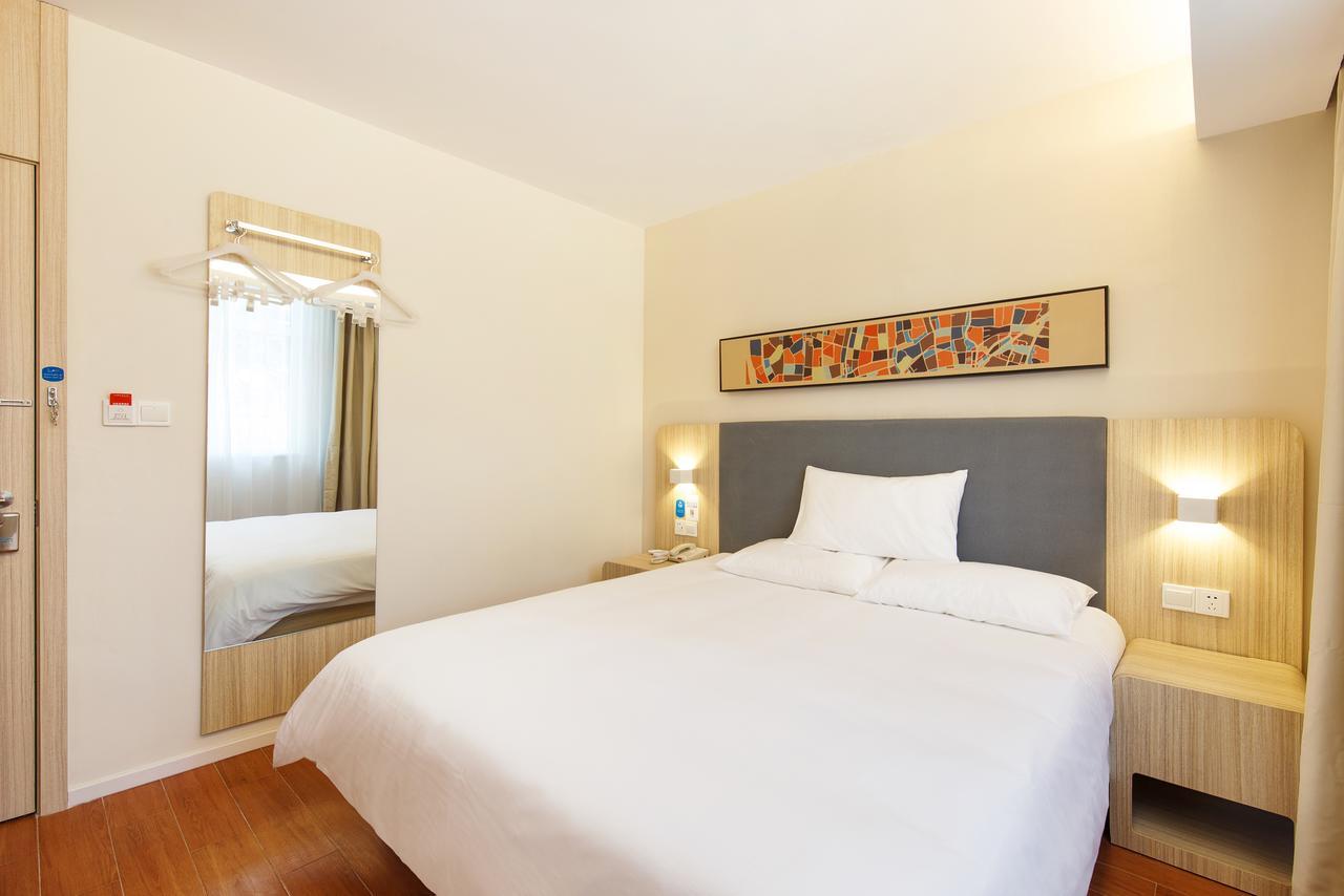 Hanting Hotel Qingdao Zhanqiao Railway Station Экстерьер фото