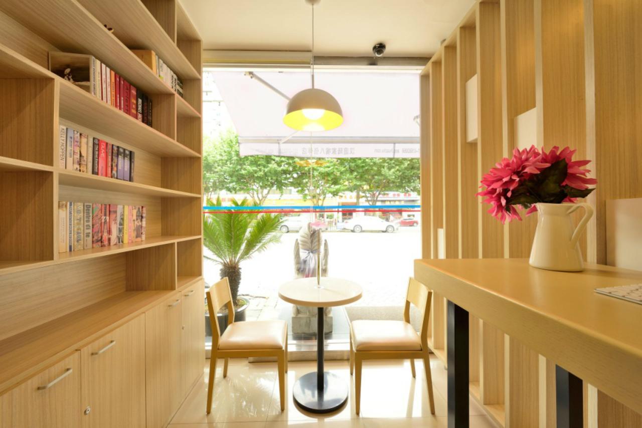 Hanting Hotel Qingdao Zhanqiao Railway Station Экстерьер фото