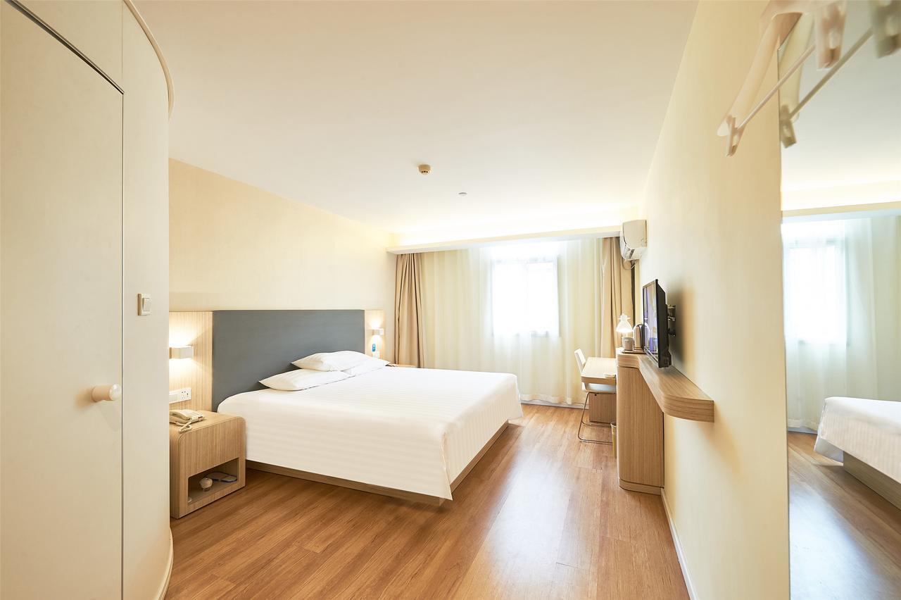 Hanting Hotel Qingdao Zhanqiao Railway Station Экстерьер фото